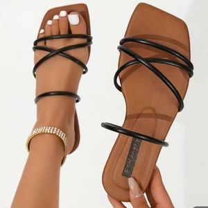 | 10.5 | Black | Square Sandals